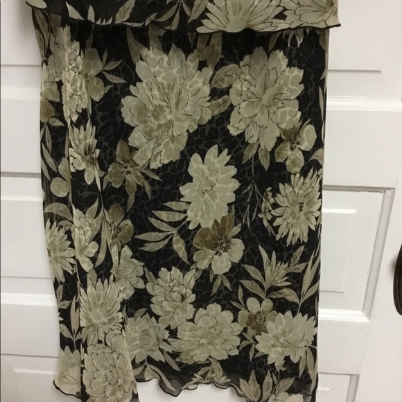 Petite skirt and top set. NWT - Picture 3 of 5